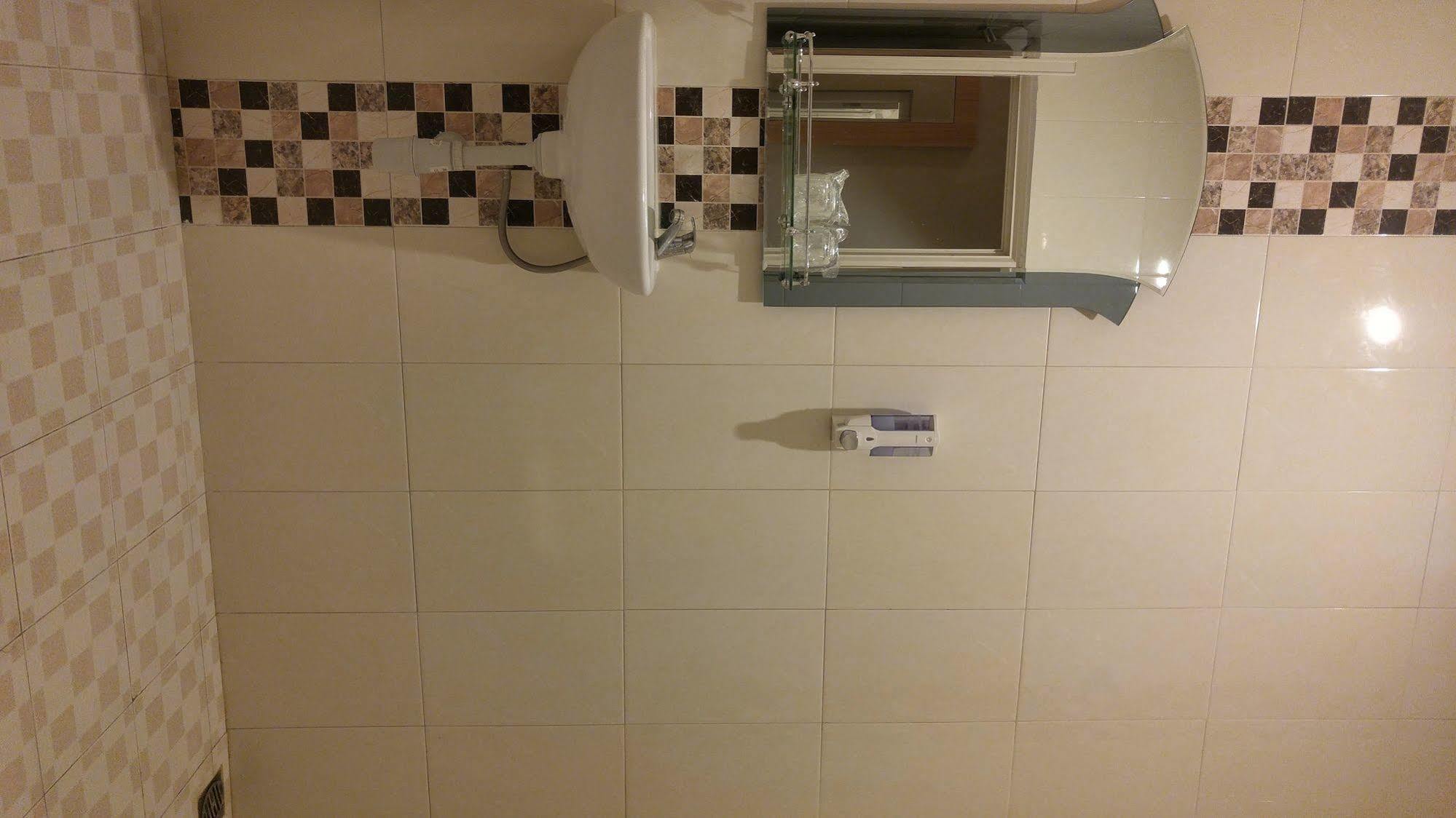 Hotel Quds Express Jakarta Bagian luar foto